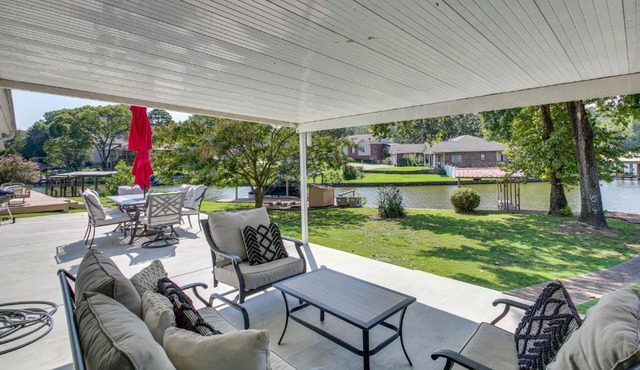Waterfront Hot Springs Home with Dock and Porch!