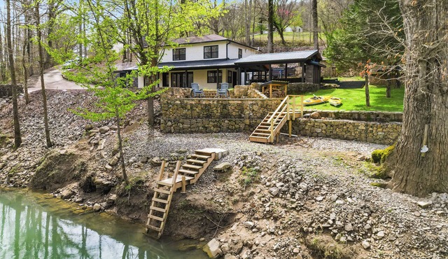 Waterfront Hot Tub Arcade Kayaks Fishing Patio Golf Sweetens Cove Lodge