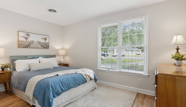 Waterfront House: Hot Tub, Fire Pit, & Views