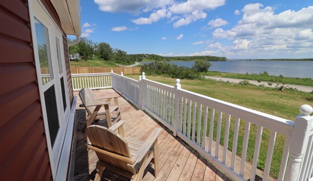 Waterfront House near Pomquet Beach- 2 bedrooms, Pet-Friendly