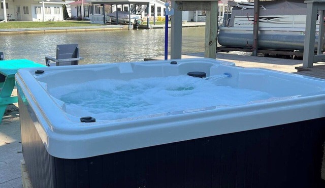 Waterfront house with hot tub private dock!