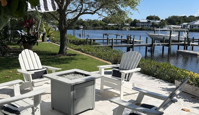 Waterfront House with access to Ocean in 10 minutes!