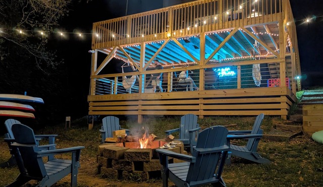 Waterfront House with Kayaks, Firepit, & Disc Golf