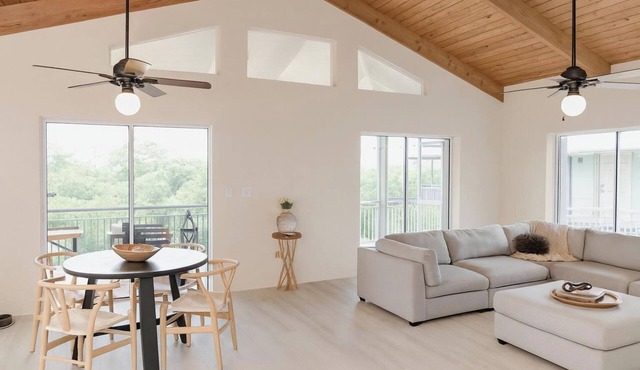 Waterfront House with Boat Dock at Florida Keys