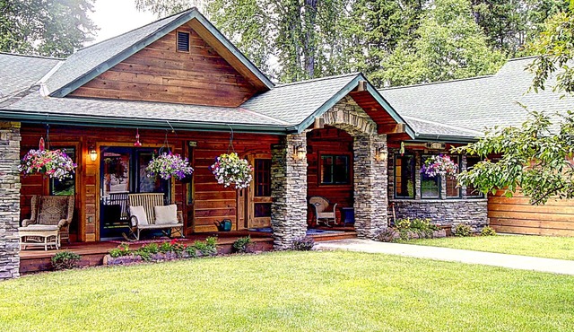 Waterfront in Montana! Bigfork & Glacier Nat. Park! Book Summer 2026 Now!