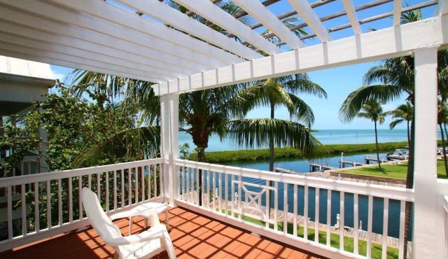 Waterfront Indigo Reef Villa with Private Boat Slip