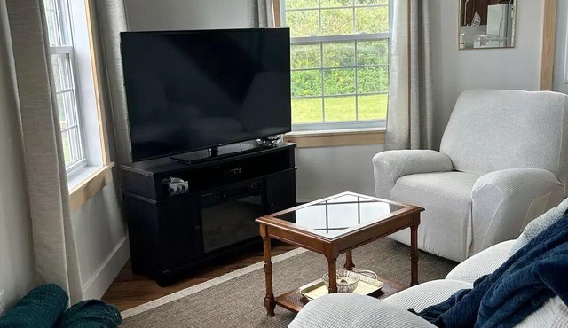 Waterfront Island Oasis in Little Narrowsn