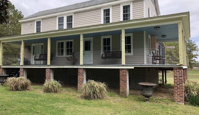 Waterfront Kayak and Nature Lovers Dream Mathews County Farmhouse