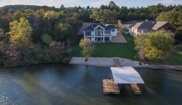 Waterfront, kayaks, dock in old kinderhook golf resort