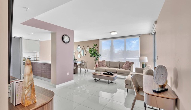 Waterfront Luxury Kosher Condo w/Rooftop Pool & Beach Walk – Bay Harbor Islands