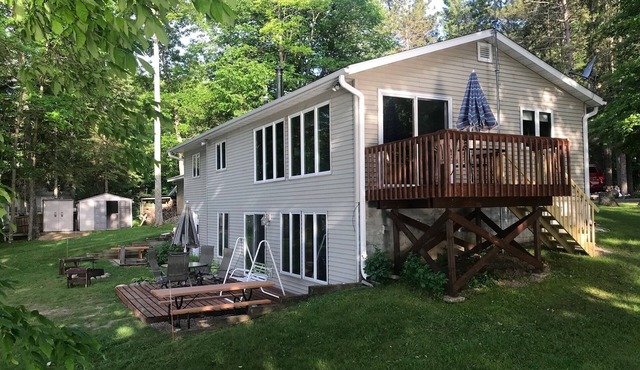 Waterfront Lake House , Crane Lake, Pickerel WI. See our video!