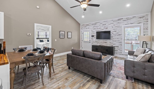 Waterfront Lake Keowee Hideaway