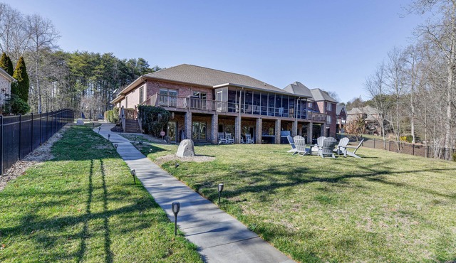 Waterfront Lake Norman Retreat w/Dock + Hot Tub!