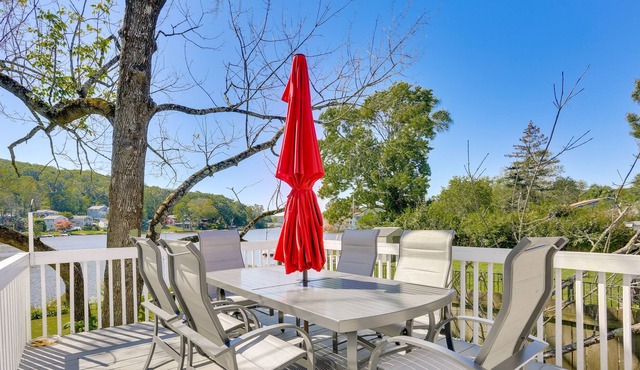 Waterfront Lake Hopatcong Vacation Rental w/Dock