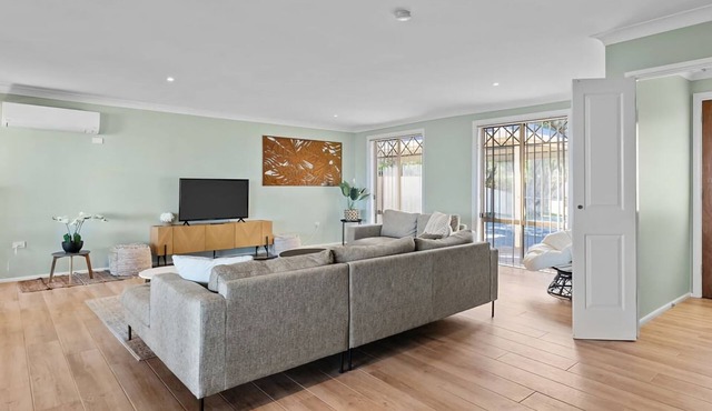 Waterfront Lakehouse Hot Tub Kayaks Paddle Board