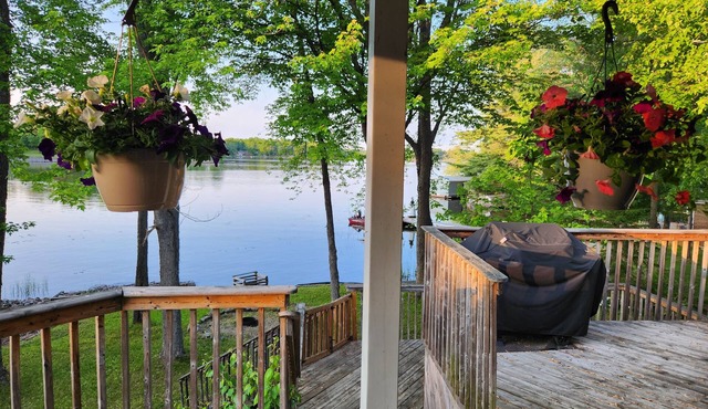 Waterfront Lakehouse!