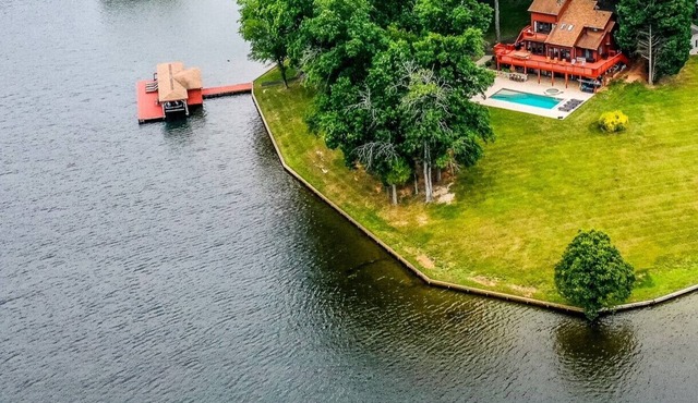 Waterfront Lakehouse-Peaceful Incredible Views. 6 bd/5 BR private side Lake Anna