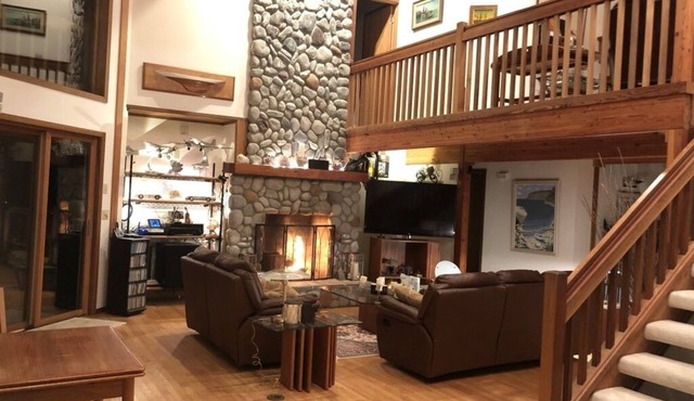 Waterfront Lindal Cedar Home "The Getaway"