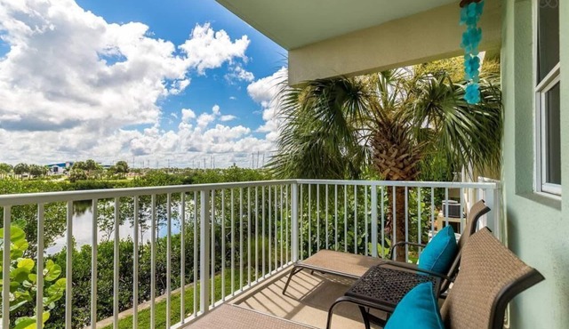 Waterfront Little Harbor. Keller’s Dockside - walk to the beach!