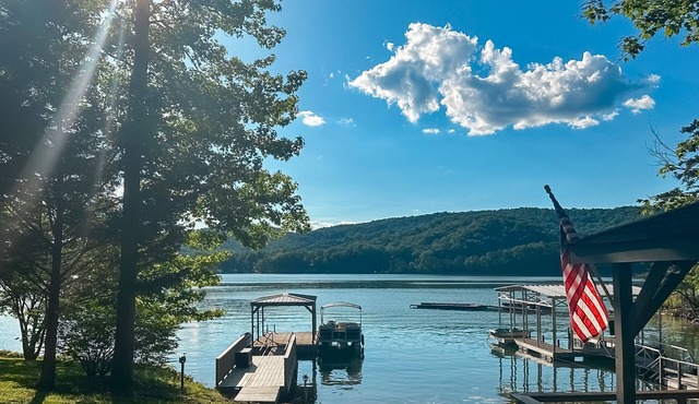 Waterfront living with private dock, private boat launch, kayaks & firepit