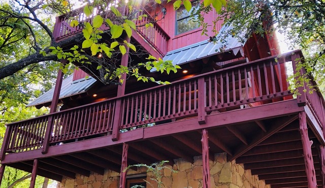 Waterfront Log Cabin w/King Suite, Great Views