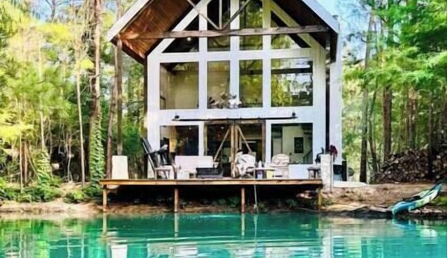 Waterfront Lonestar Cabin in a Magical Forest!