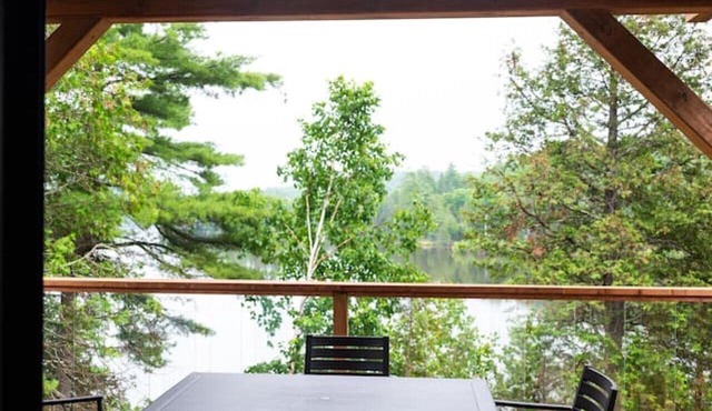 Waterfront lux loft 2 bedroom perfect for couples