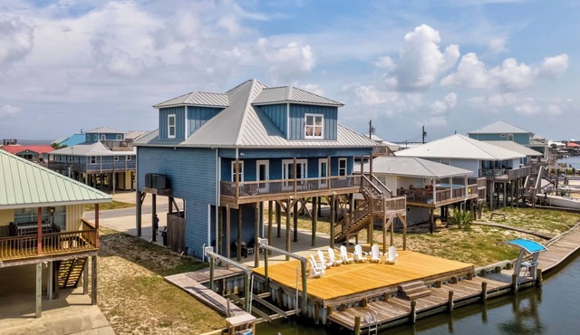 Waterfront Luxury with Canal Access - Coastal Château