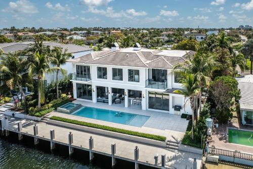 Waterfront Luxury Estate with Private Dock Lighthouse Point