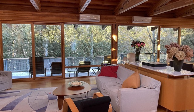 Waterfront Luxury 5 bedroom Georgian Bay Cottage