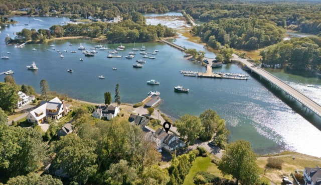 Waterfront Luxury | 7BR Historic York Harbor Home Featured in Decor Maine Magazine