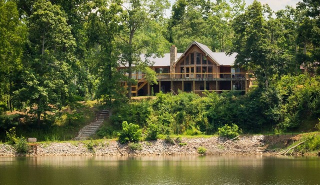Waterfront Luxury Getaway