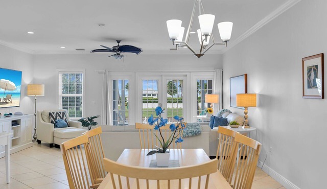 Waterfront luxury Villa (14) with spectacular sunset views and boat slip