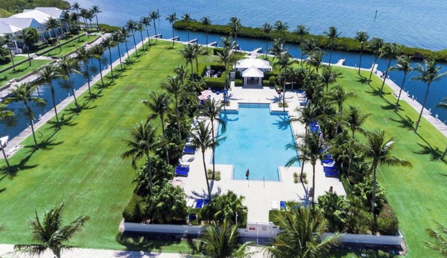 Waterfront Luxury Villa w/Views, Dockage - Latitude Adjustment- Indigo Reef