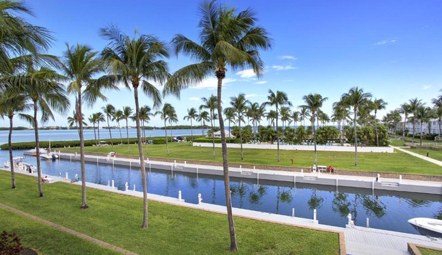 Waterfront luxury Villa 19 with sunset views and boat slip townhouse