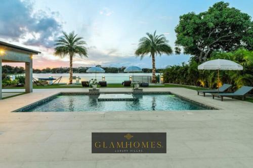Waterfront Mansion The GlamHomes