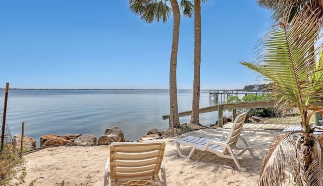 Waterfront Mansion EGAD 11bd/10ba Kayaks Sleep 32