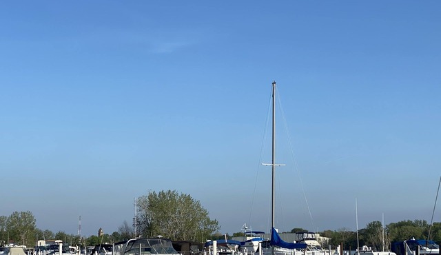 Waterfront Marina View Condo - Walk to Jet Express & Downtown Port Clinton