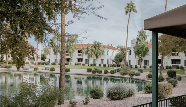 Waterfront Mesa Gilbert First Floor Gated Condo Golf Updated Clean Quiet