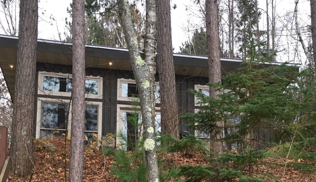 Waterfront modern/rustic Cabin