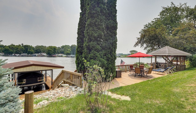 Waterfront Monticello Home w/Fire Pit & Deck!