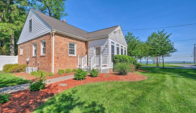 Waterfront North Beach Home ~ 2 Mi to Beach!