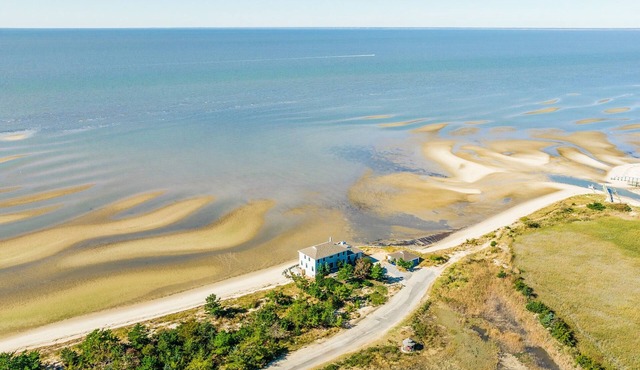 Waterfront Oasis on 2.5 acres! Those VIEWS!