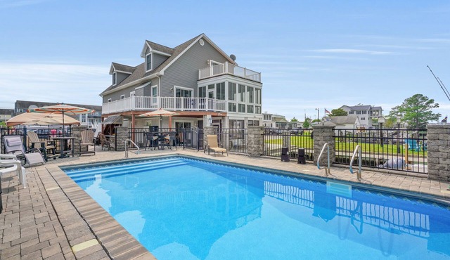 Waterfront Oasis 2 miles to Bethany Beach! Private Pool and Boat Dock.
