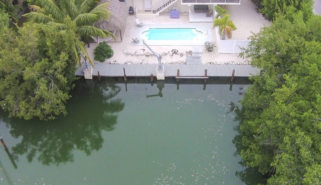 Waterfront Oasis 2Mins2BeachTons dockage VERY Private Immediate ocean/bay access