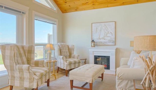 Waterfront Oasis on Tracadie Bay