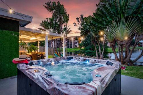 Waterfront Oasis Escape with 7 Seats Hot Tub!