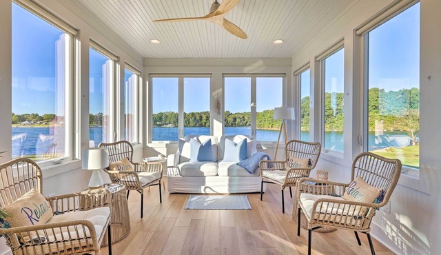 Waterfront Oasis On Tims Ford Lake: Pool/Kayak!