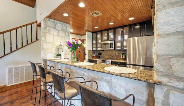 Waterfront Oasis | Outdoor Kitchen | Group Ready!