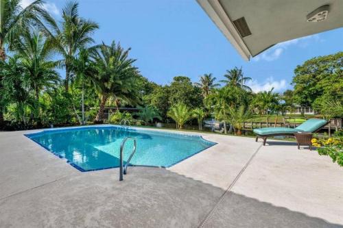 Waterfront Oasis w/Pool Minutes to Downtown!